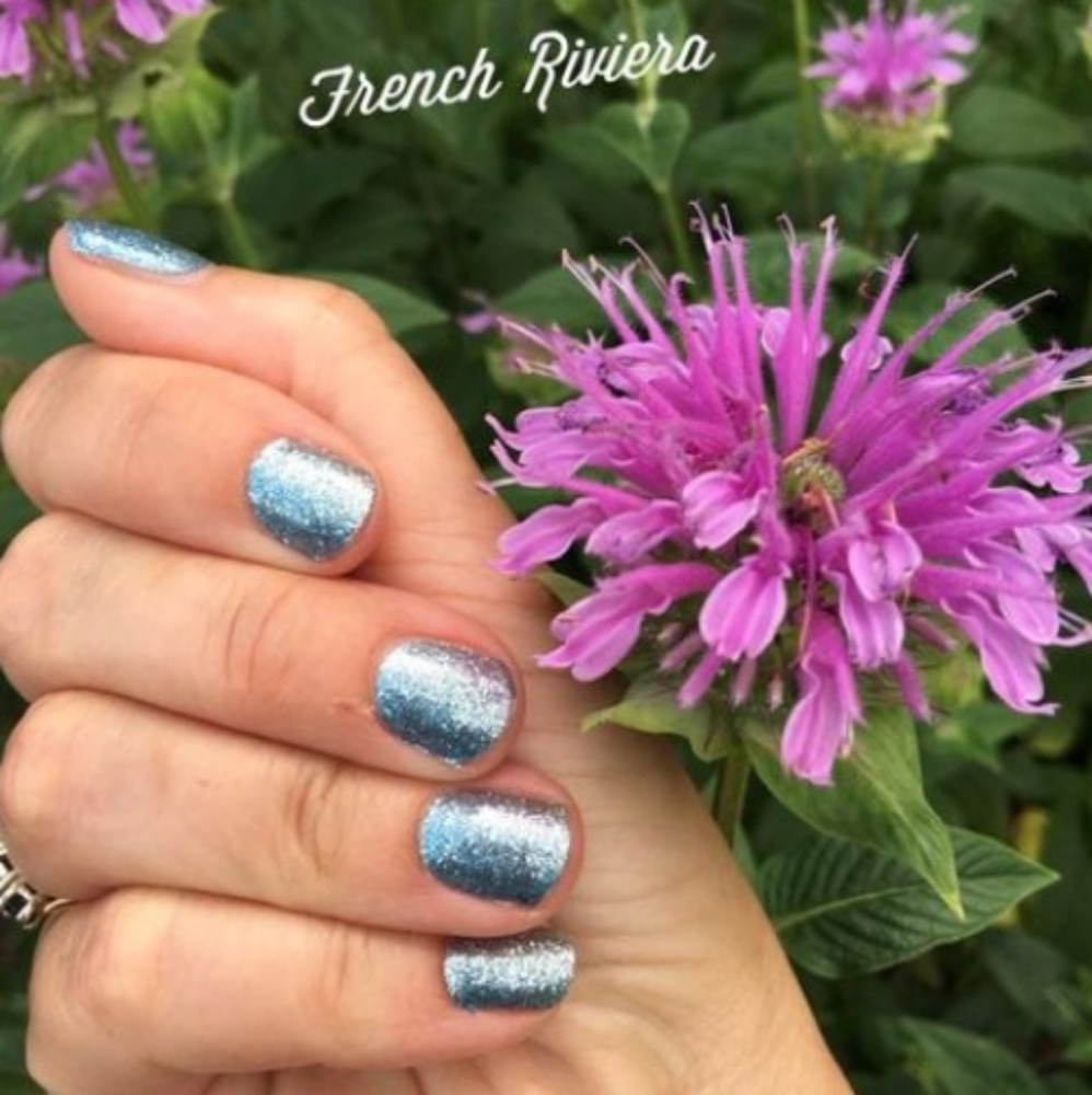 Color Street nail polish strips